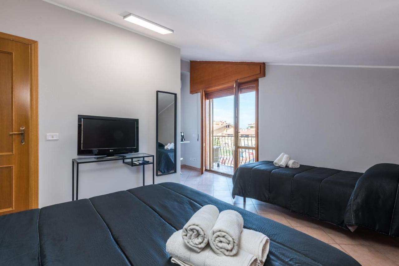 Travelershome Ciampino&Morena Guesthouse *