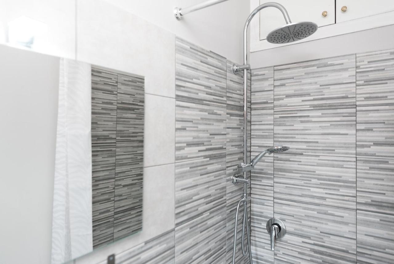 Affittacamere Travelershome Ciampino&Morena Guesthouse