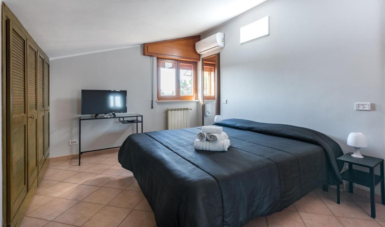 Travelershome Ciampino&Morena Guesthouse *