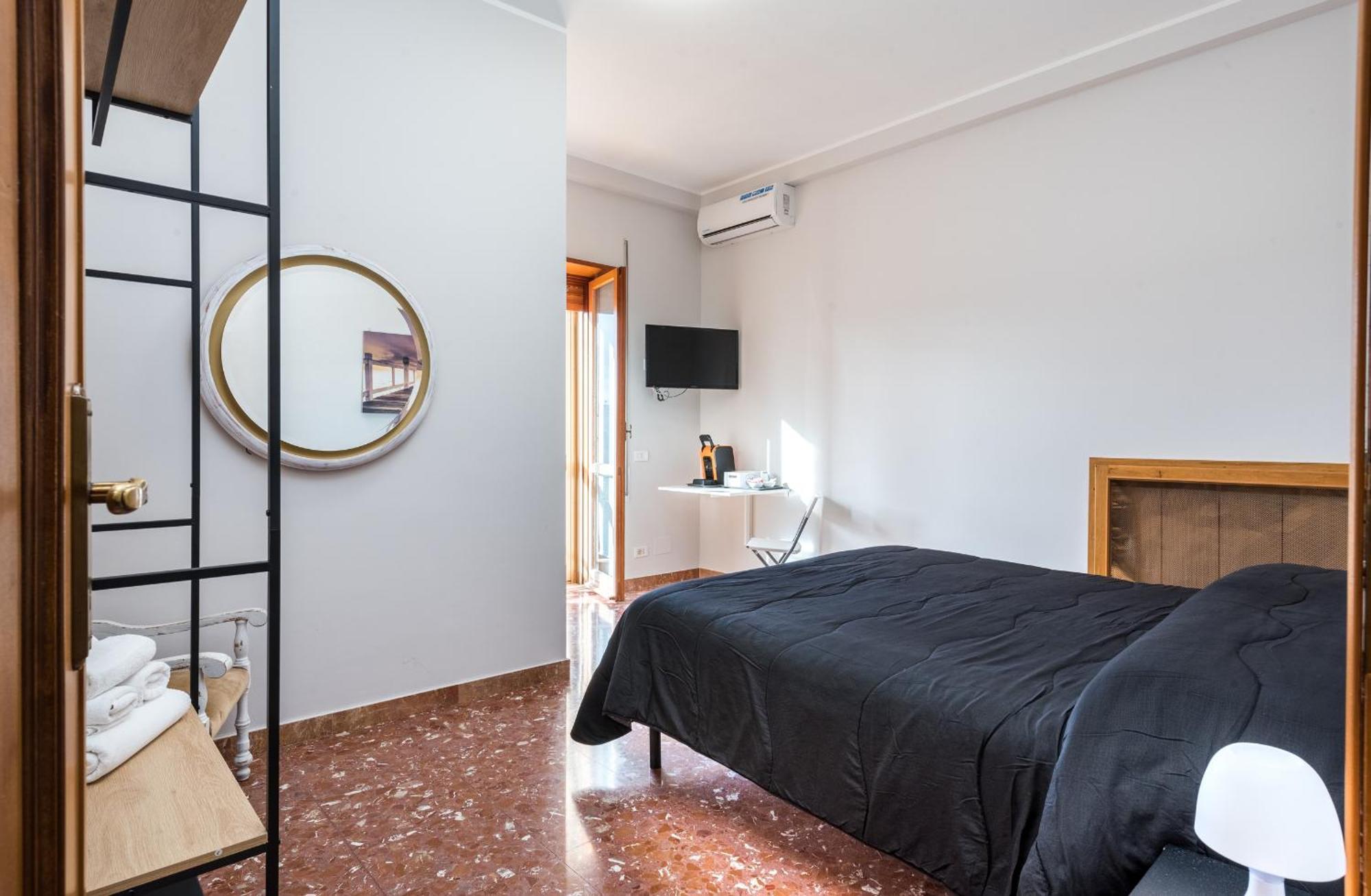 Travelershome Ciampino&Morena Guesthouse Affittacamere