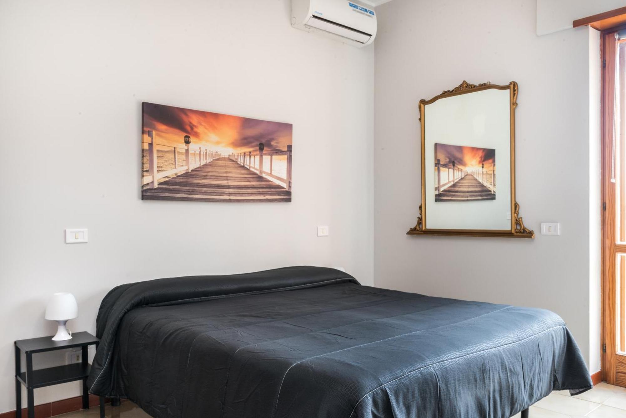 Travelershome Ciampino&Morena Guesthouse