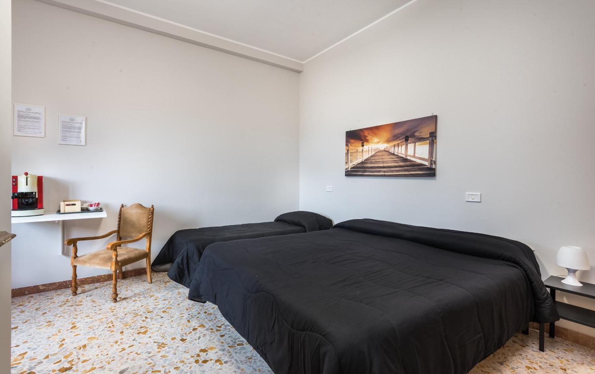 Travelershome Ciampino&Morena Guesthouse Affittacamere *