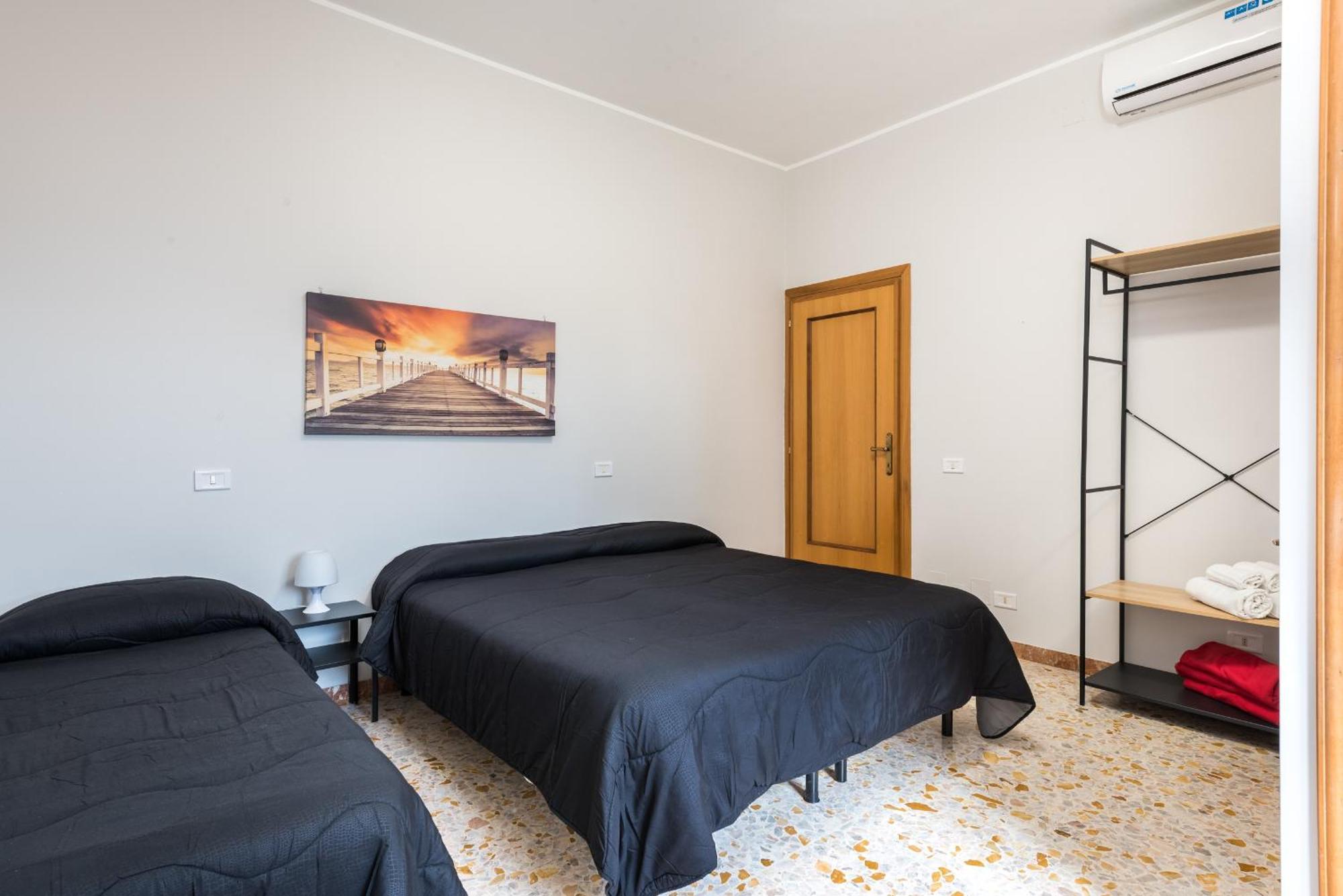 Travelershome Ciampino&Morena Guesthouse *